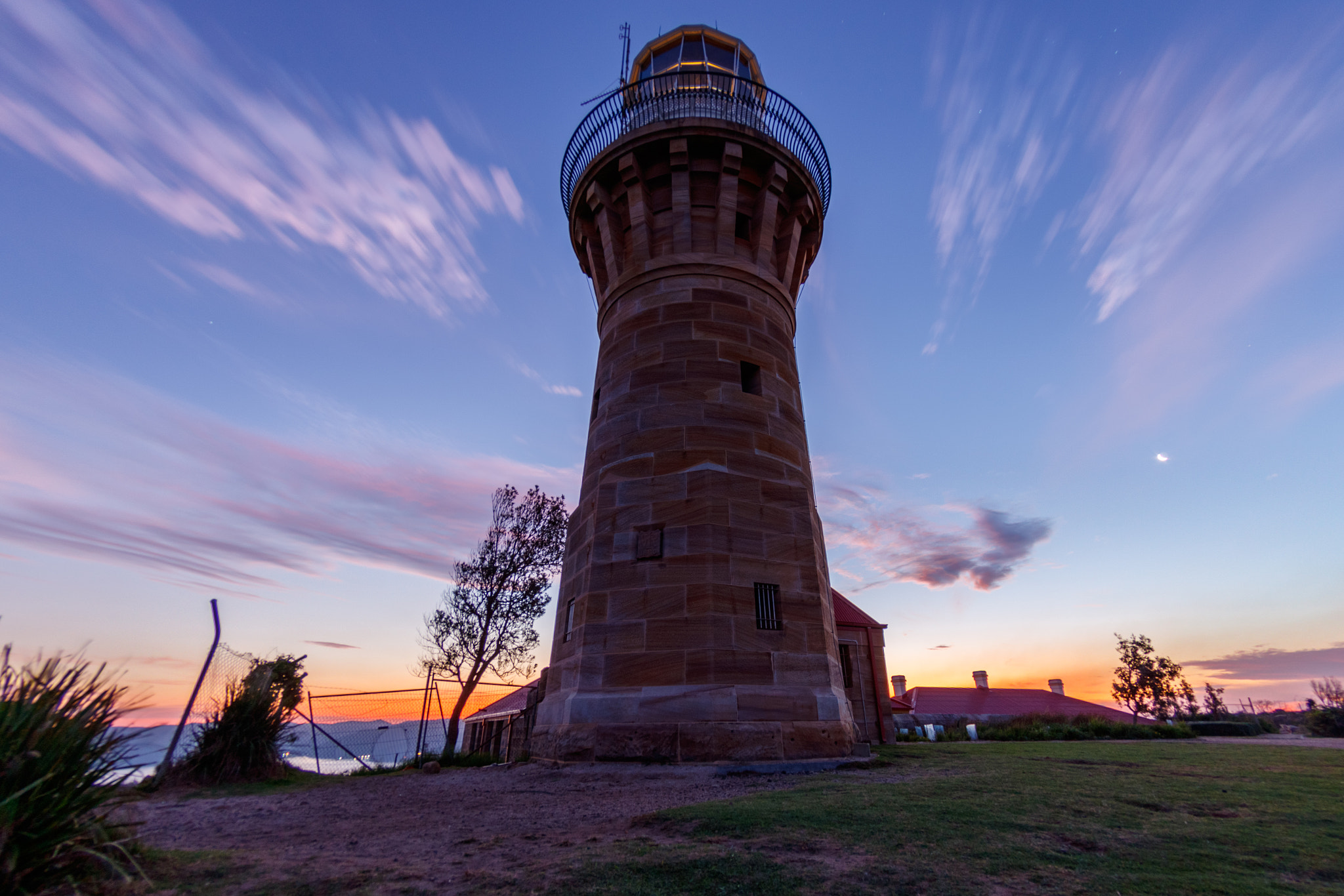 Canon EOS 750D (EOS Rebel T6i / EOS Kiss X8i) sample photo. Barrenjoey lighthouse sunset photography