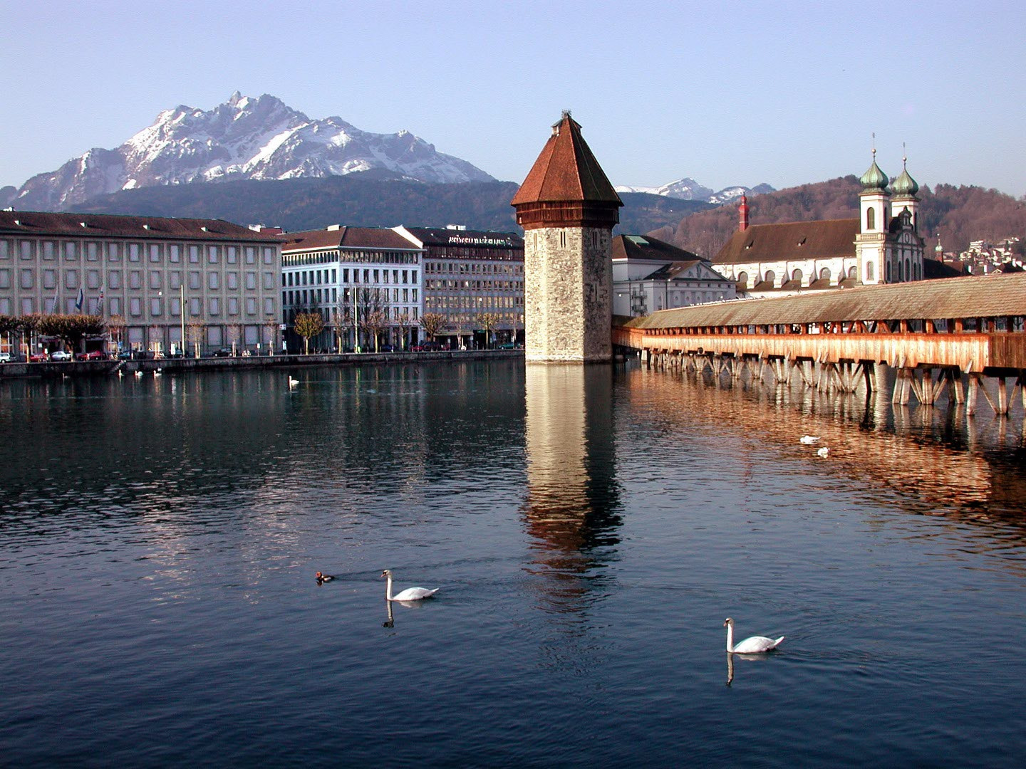 Nikon E990 sample photo. Lucerne covered bridge photography