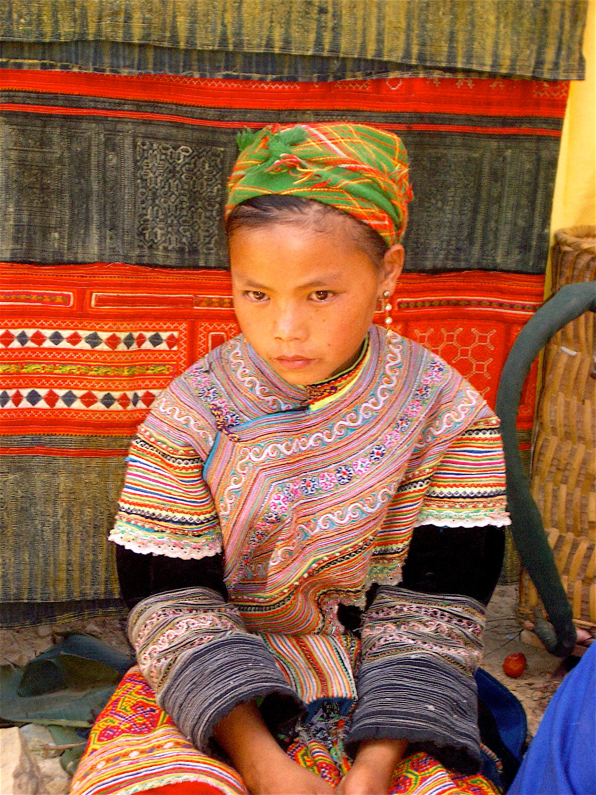 Pentax OPTIO S4 sample photo. Village girl photography