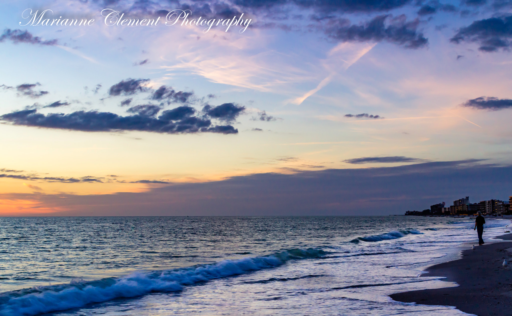 Canon EOS 1200D (EOS Rebel T5 / EOS Kiss X70 / EOS Hi) sample photo. A tranquil walk along the beach photography
