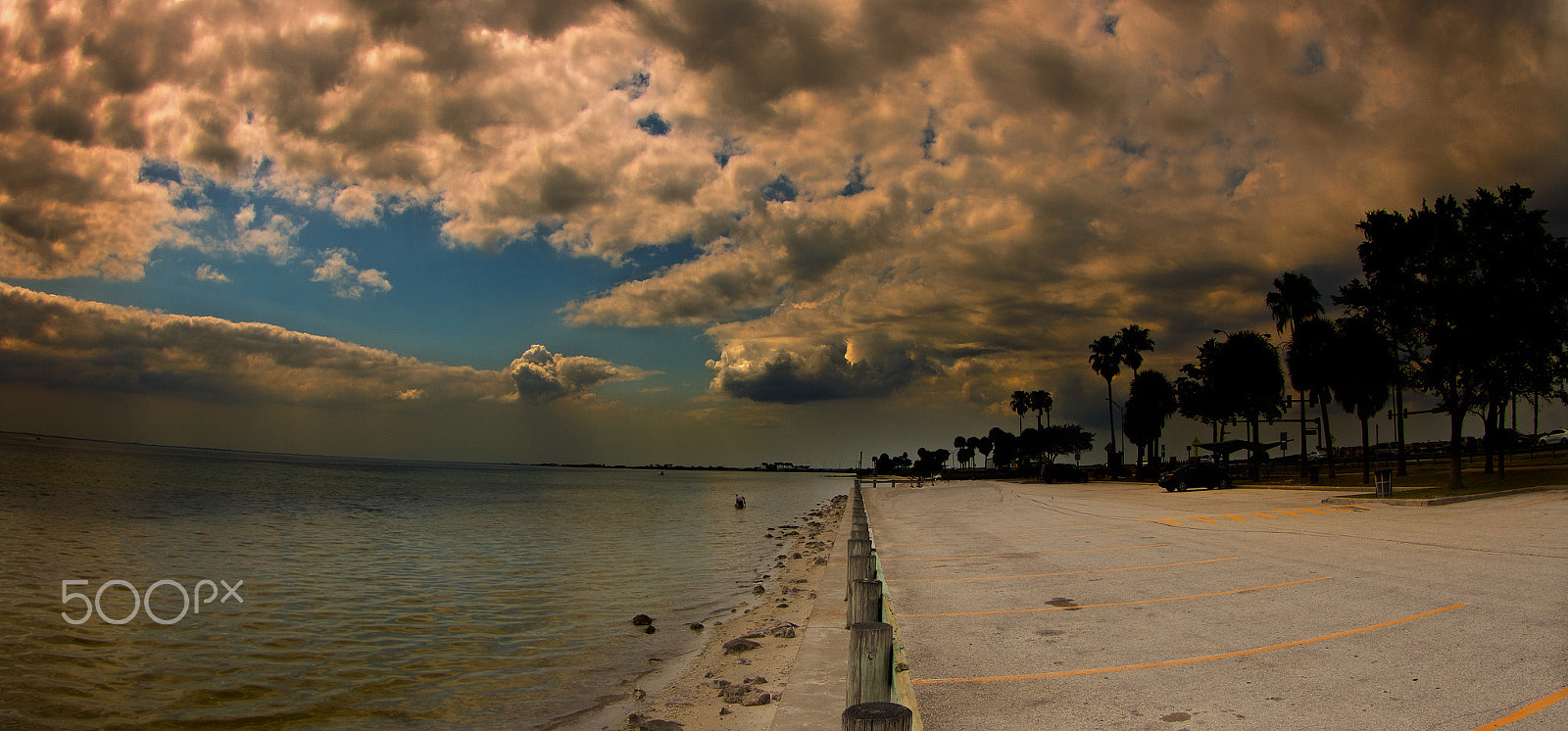 Canon EF 8-15mm F4L Fisheye USM sample photo. Parking lot photography
