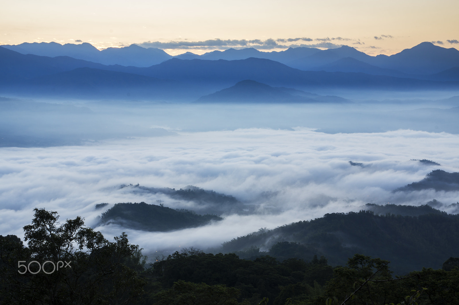 Sigma 17-70mm F2.8-4 DC Macro HSM sample photo. Mountains in the morning photography