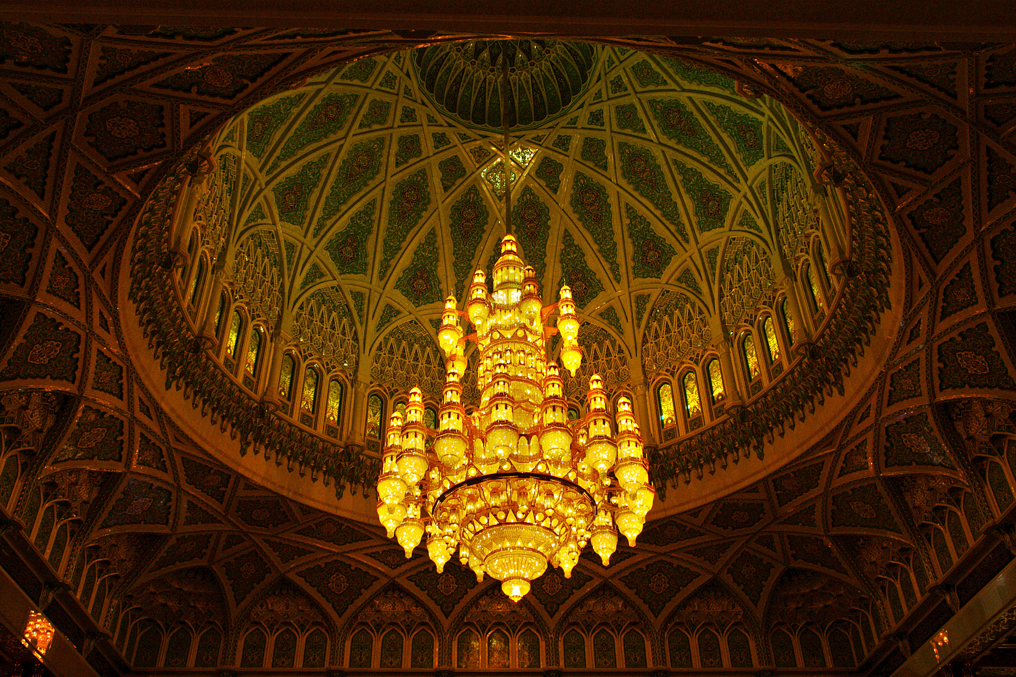 Pentax K-7 + Pentax smc DA 17-70mm F4.0 AL (IF) SDM sample photo. Sultan qaboos grand mosque... photography