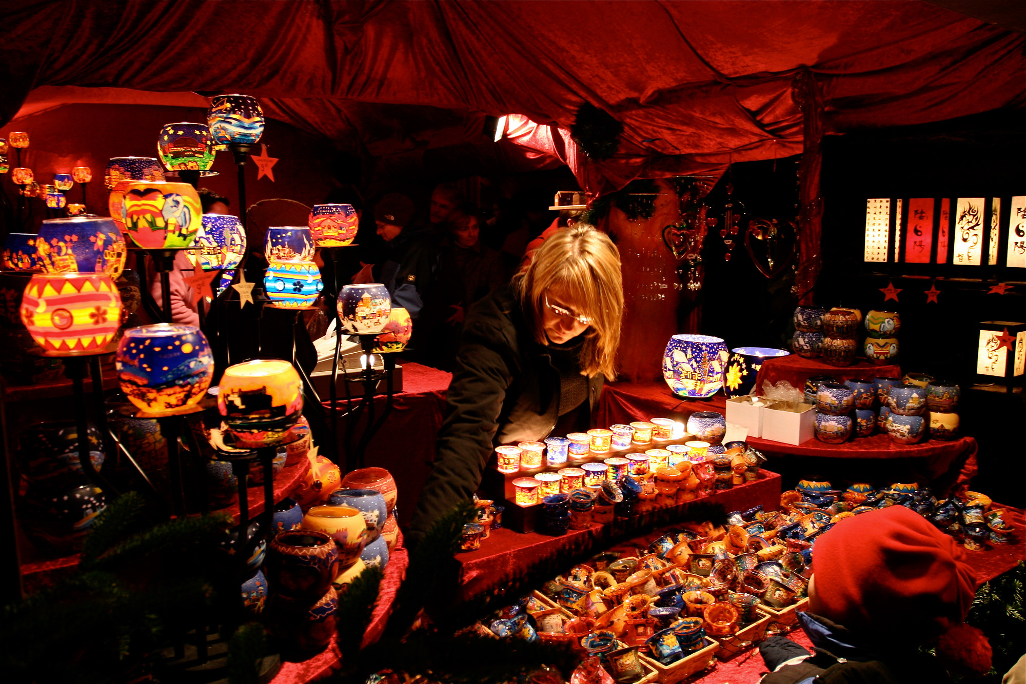 Canon EOS 20D + Canon EF 135mm F2.8 SF sample photo. Christmas market, würzburg, germany photography