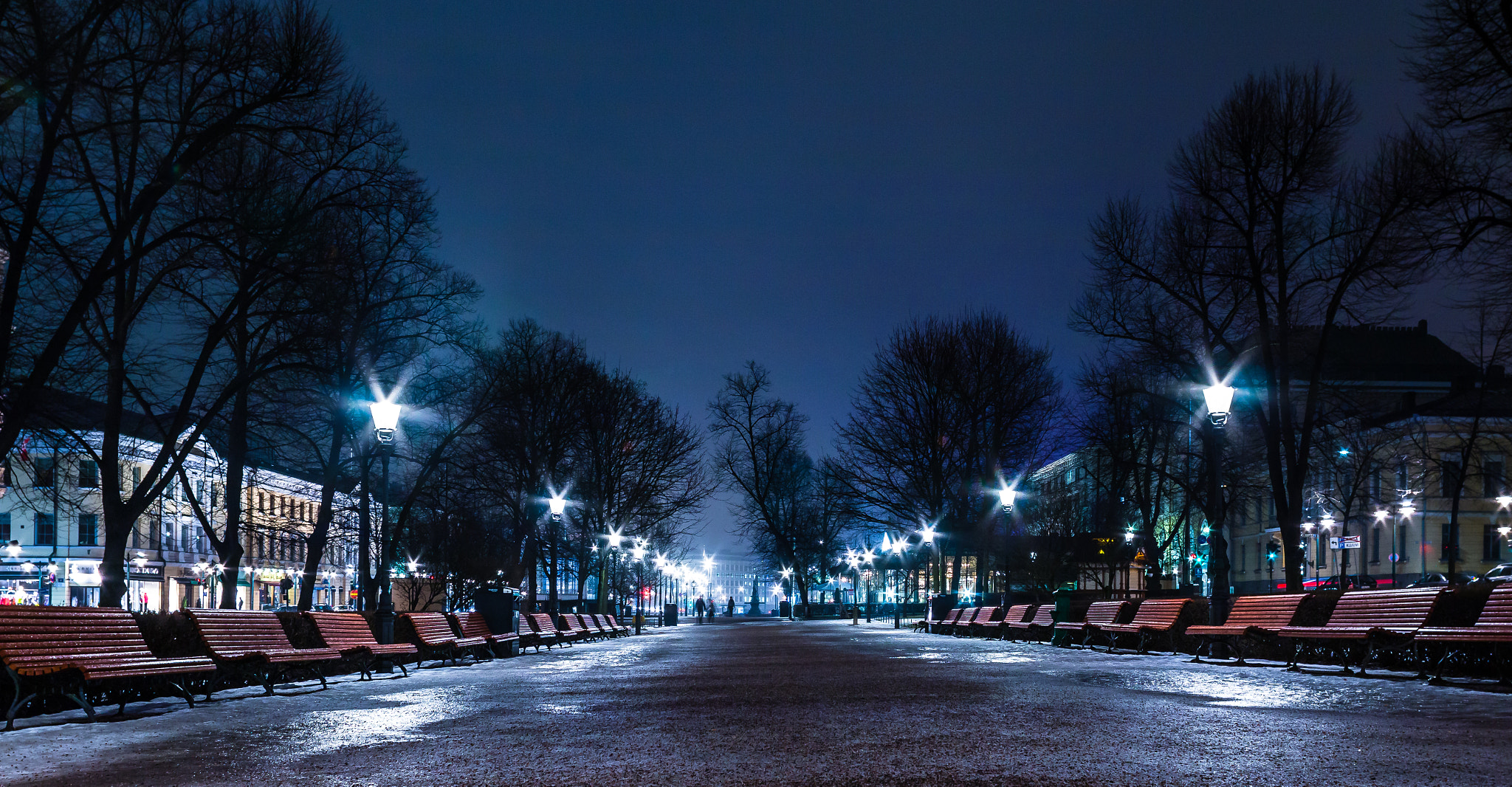 Canon EF 20mm F2.8 USM sample photo. Empty evening photography