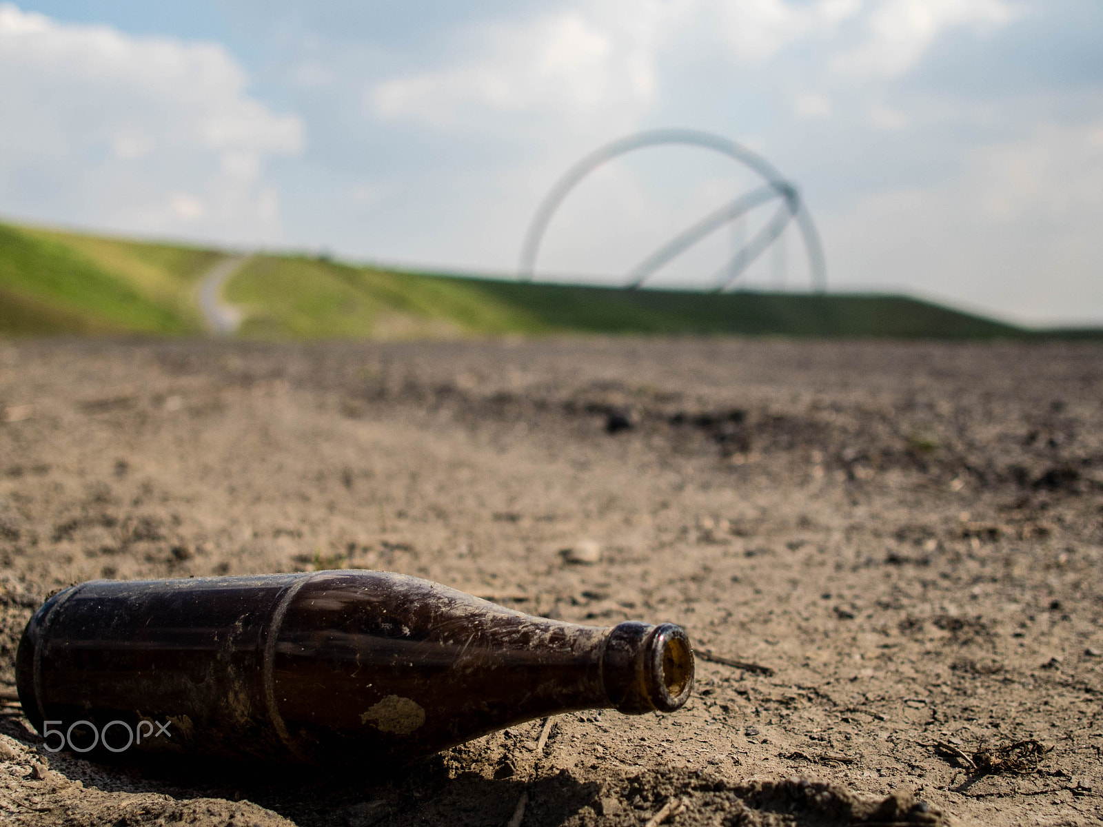 Olympus PEN E-PL7 + Sigma 19mm F2.8 DN Art sample photo. Bottle pile photography