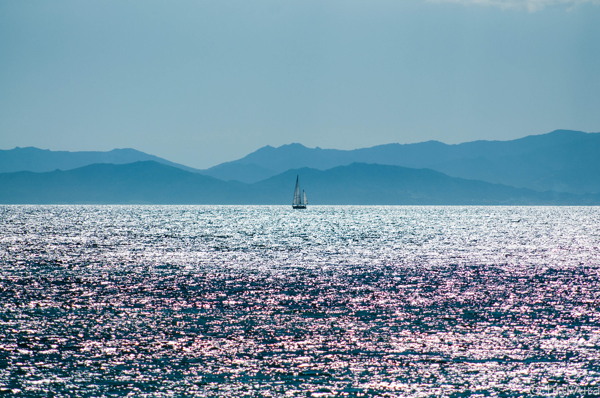 Nikon D90 + AF Nikkor 70-210mm f/4-5.6 sample photo. Alone photography