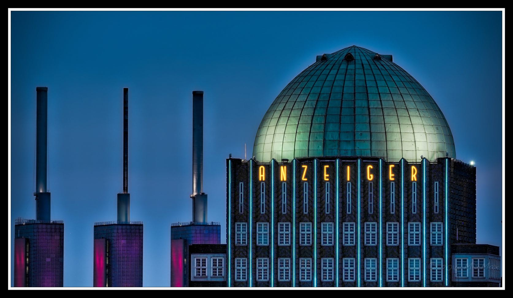 Olympus OM-D E-M10 sample photo. Hannover @ blue hour photography