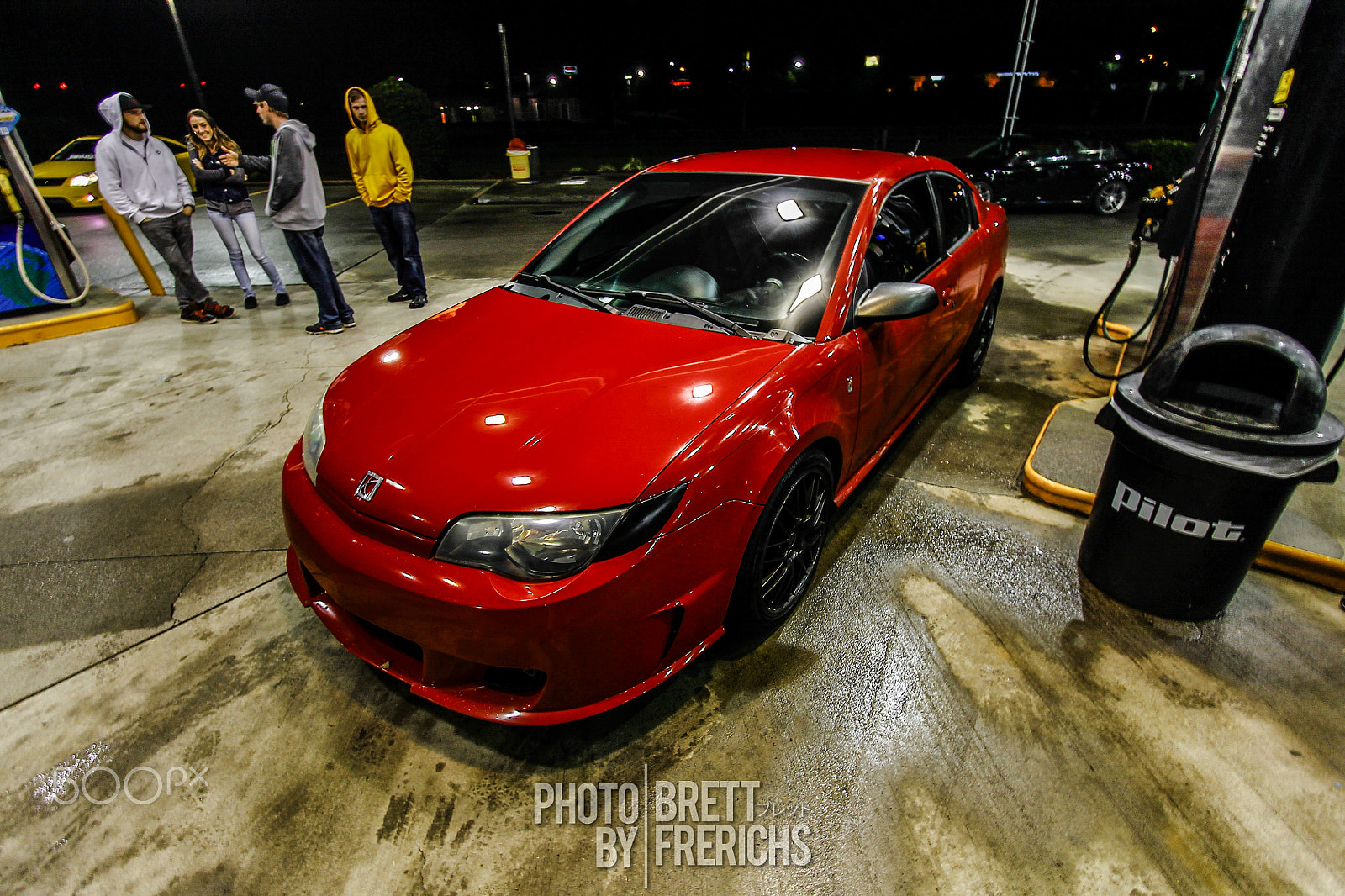 Canon EF-S 10-22mm F3.5-4.5 USM sample photo. Gas station stops photography