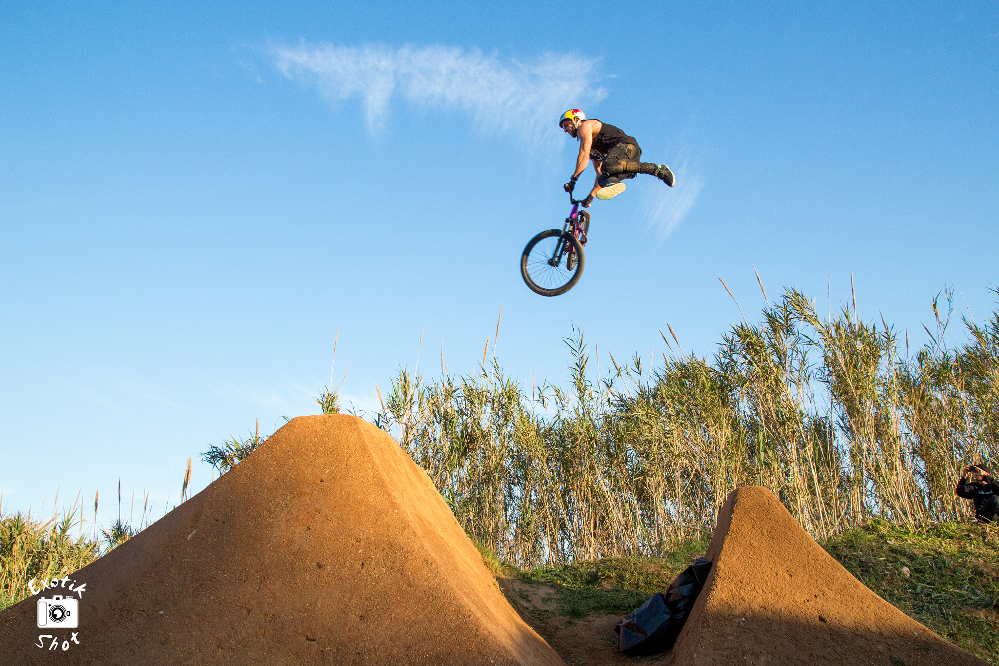 Tamron SP AF 17-50mm F2.8 XR Di II LD Aspherical (IF) sample photo. Dirt jump photography