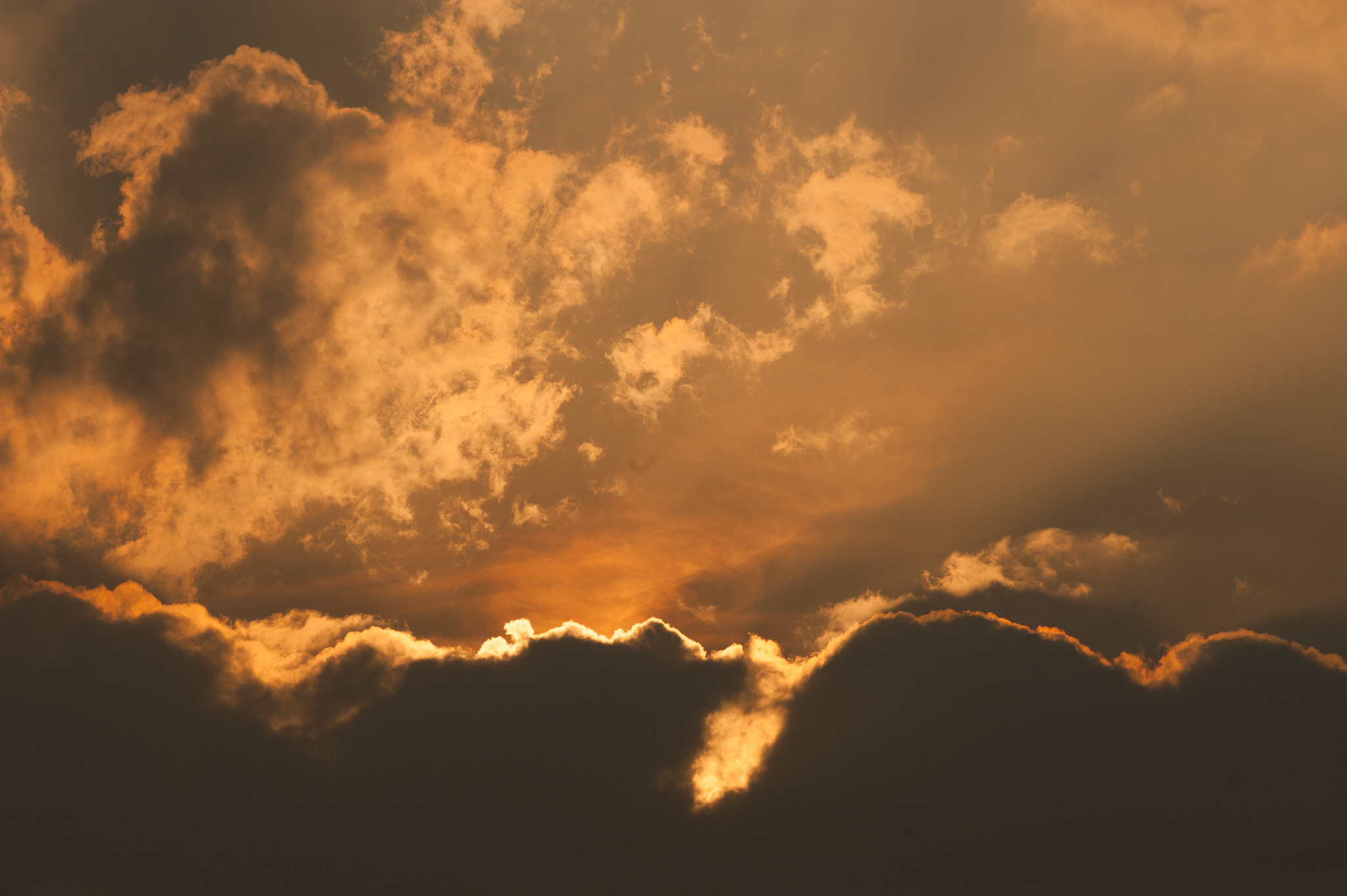 Nikon AF-S Nikkor 300mm F2.8G ED VR II sample photo. Sunset in the sky. photography