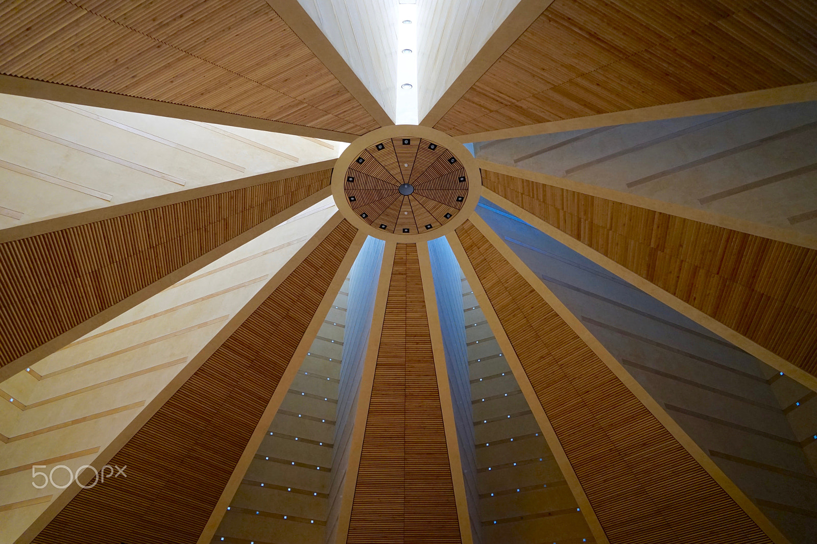 Sony FE 24-240mm F3.5-6.3 OSS sample photo. Chiesa del santo volto photography