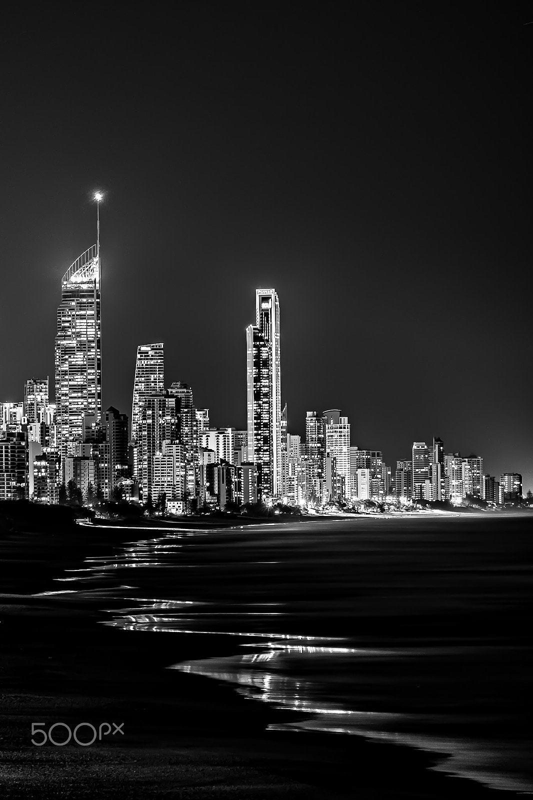 Sony E 55-210mm F4.5-6.3 OSS sample photo. Surfers paradise - sin city photography
