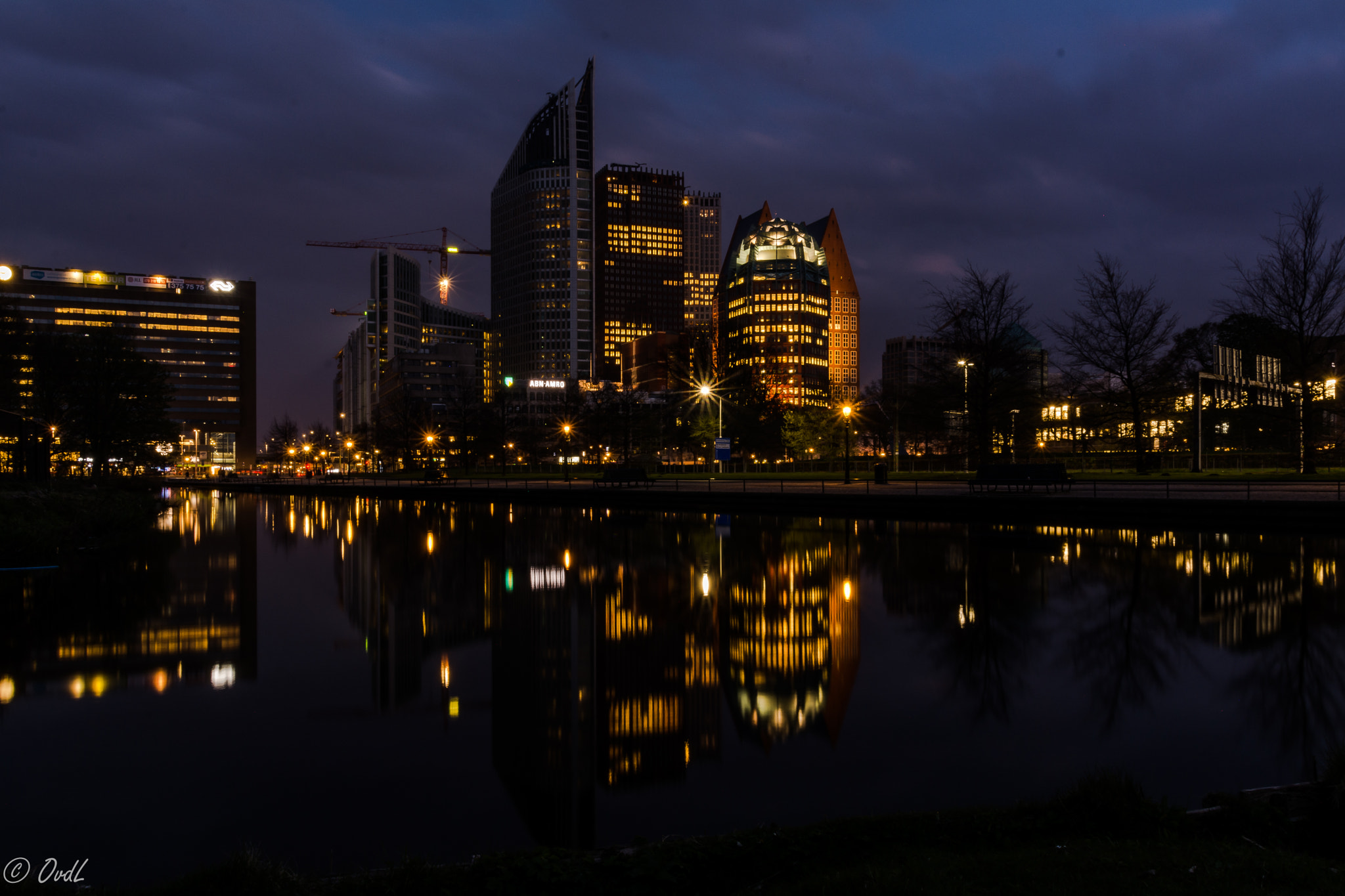 Sigma 17-70mm F2.8-4 DC Macro OS HSM sample photo. Night walk den haag photography