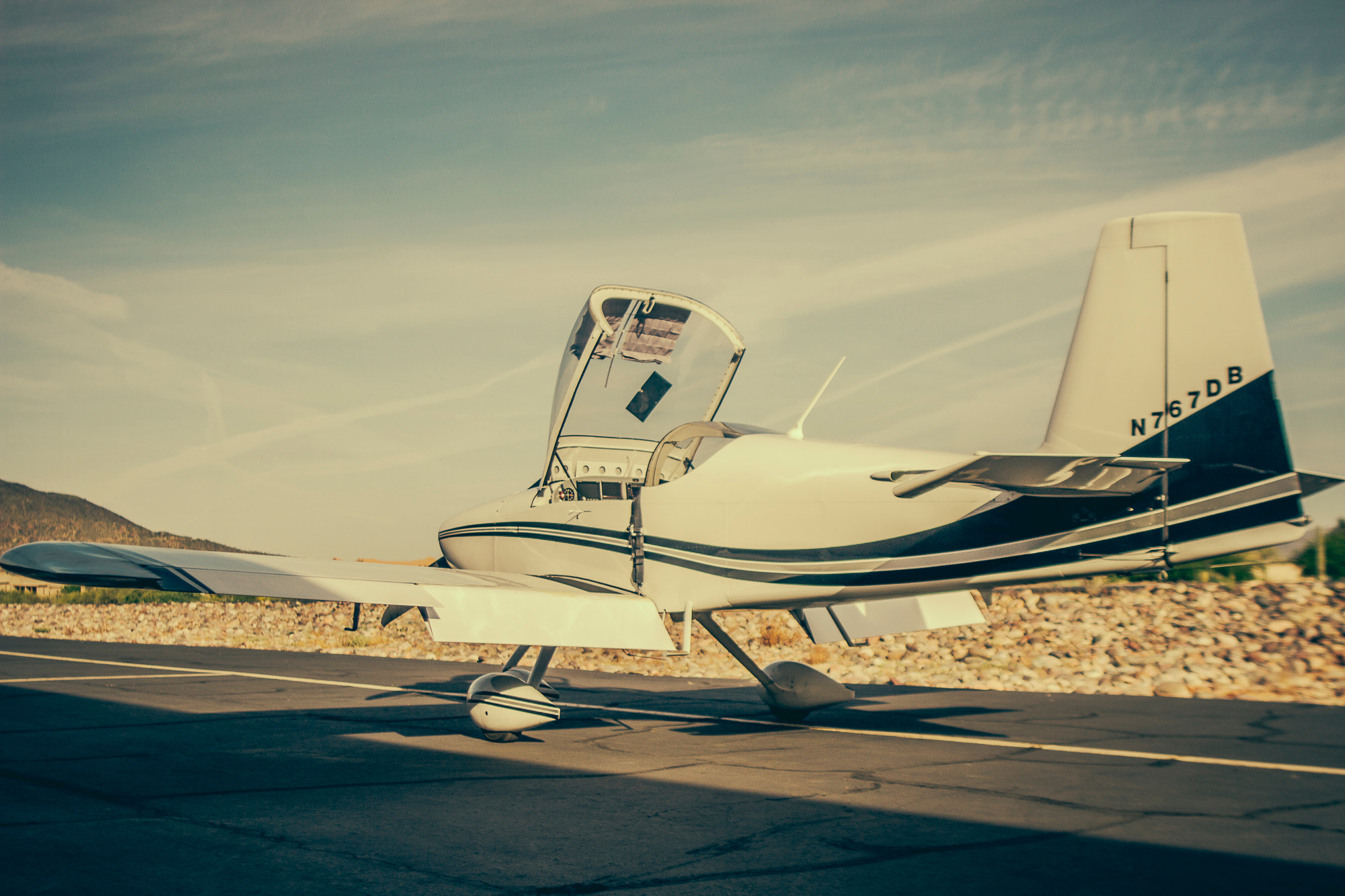 Sigma 28mm f/1.8 DG Macro EX sample photo. Ready to take off photography