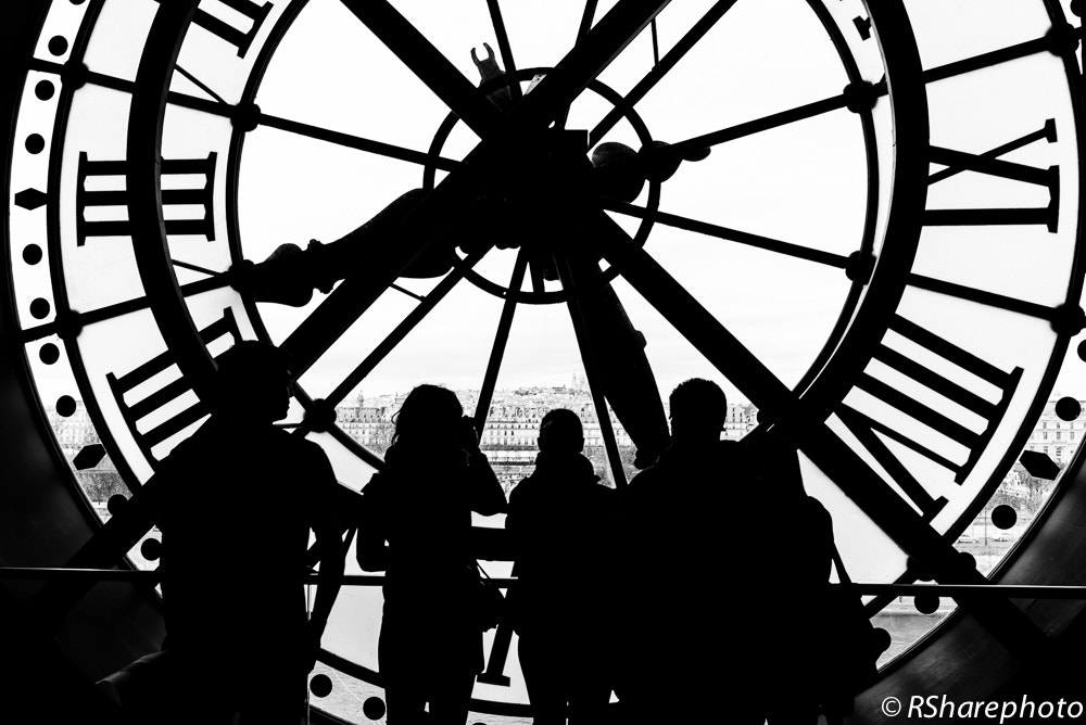 Nikon D750 + AF-S Nikkor 35mm f/1.8G sample photo. People facing time photography
