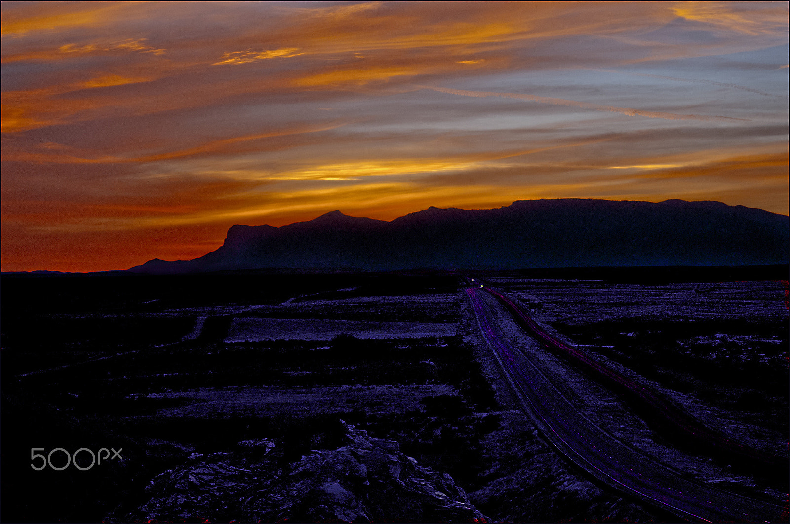 Nikon D300 + AF Nikkor 70-210mm f/4-5.6 sample photo. Departing salt flat, texas photography