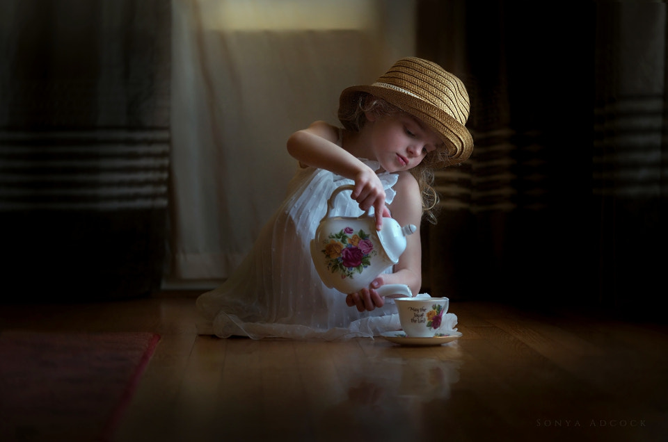 Nikon AF Nikkor 105mm F2D DC sample photo. Spot of tea photography