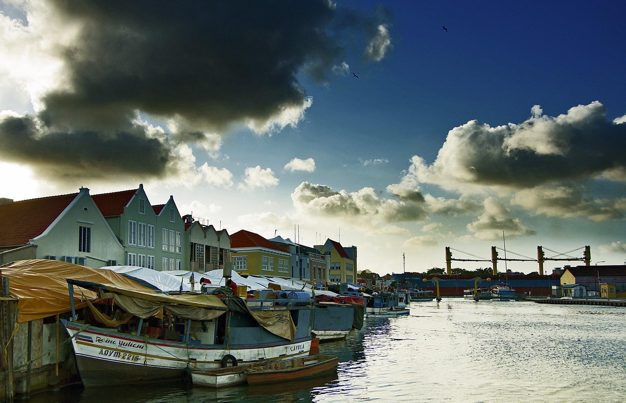 Pentax K-5 IIs sample photo. Dealers' boats photography