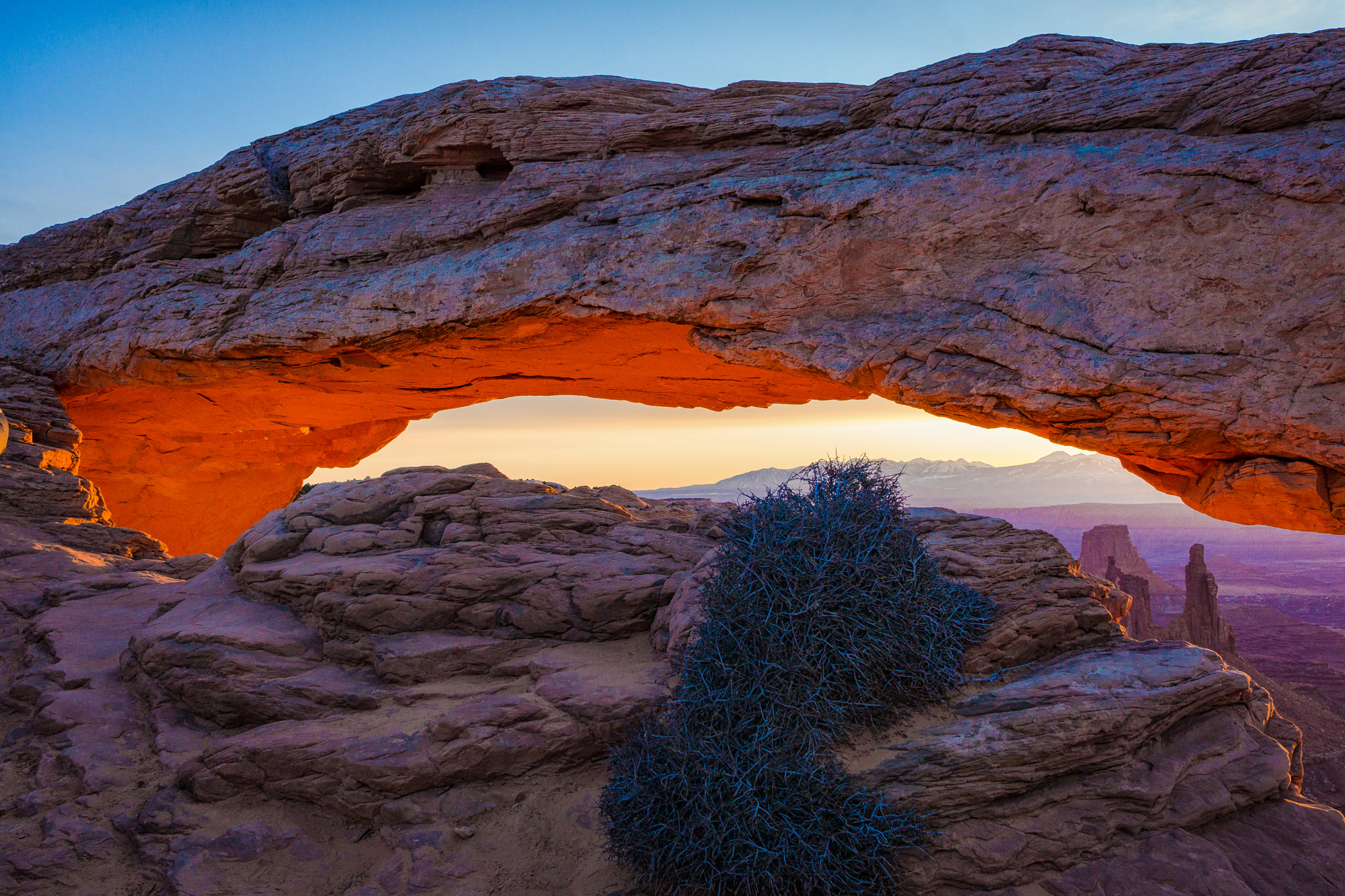 Sony Alpha NEX-7 + Sony Sonnar T* E 24mm F1.8 ZA sample photo. Mesa arch sunrise photography