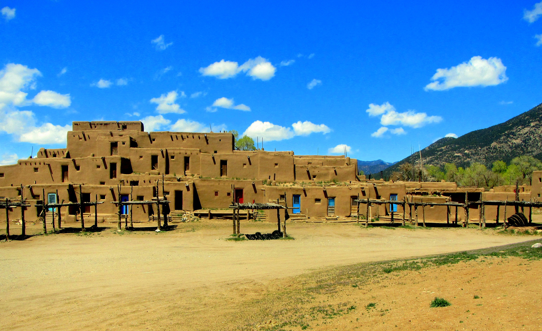 Canon PowerShot SD4500 IS (IXUS 1000 HS / IXY 50S) sample photo. Adobe taos pueblos. photography