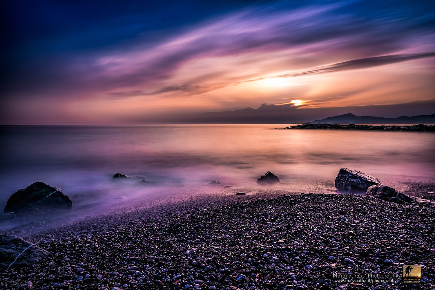 Canon TS-E 24.0mm f/3.5 L II sample photo. Sunset over the ligurian sea photography