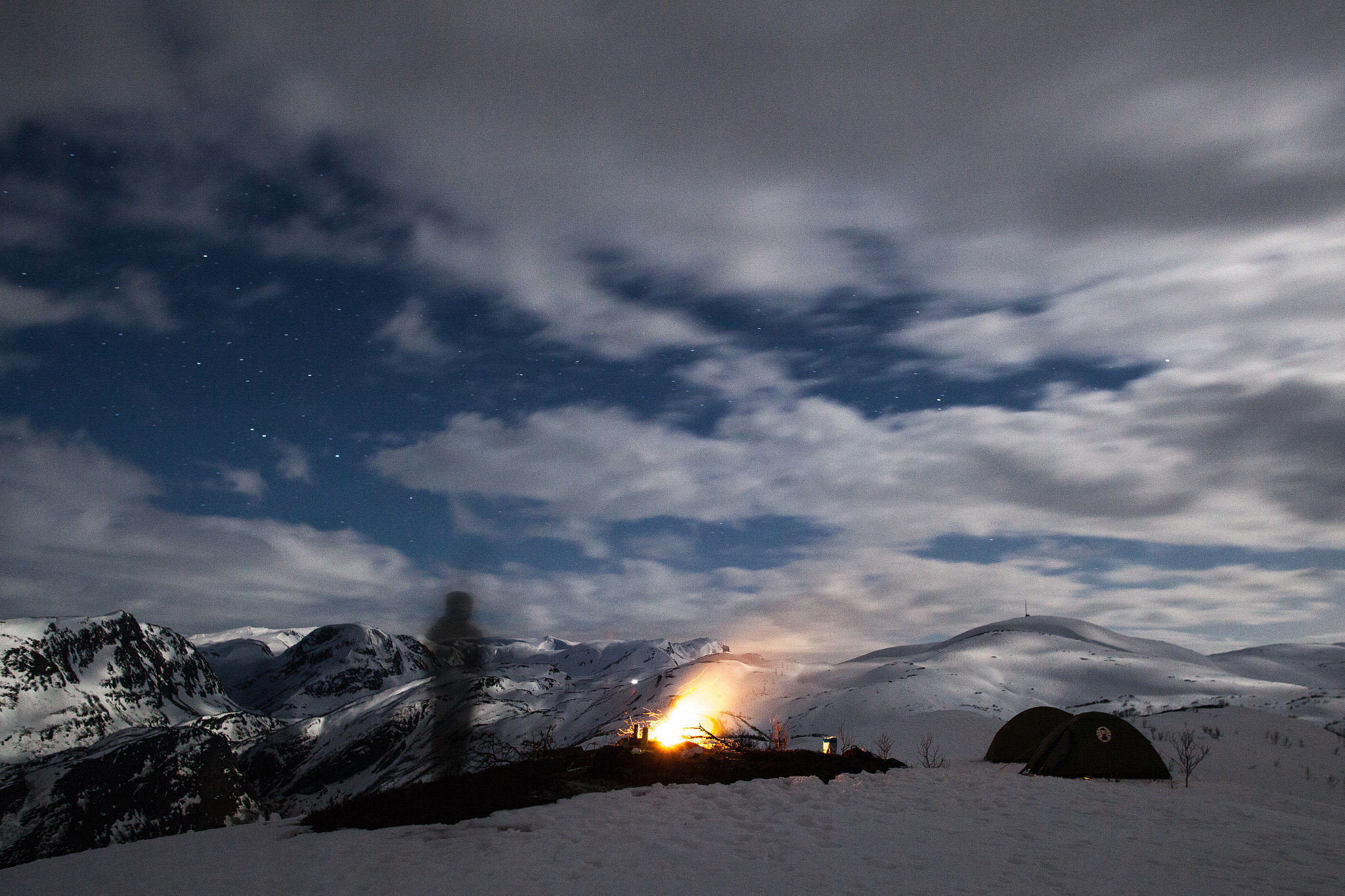 Canon EOS 5D Mark II + Sigma 28mm f/1.8 DG Macro EX sample photo. Watching the stars photography