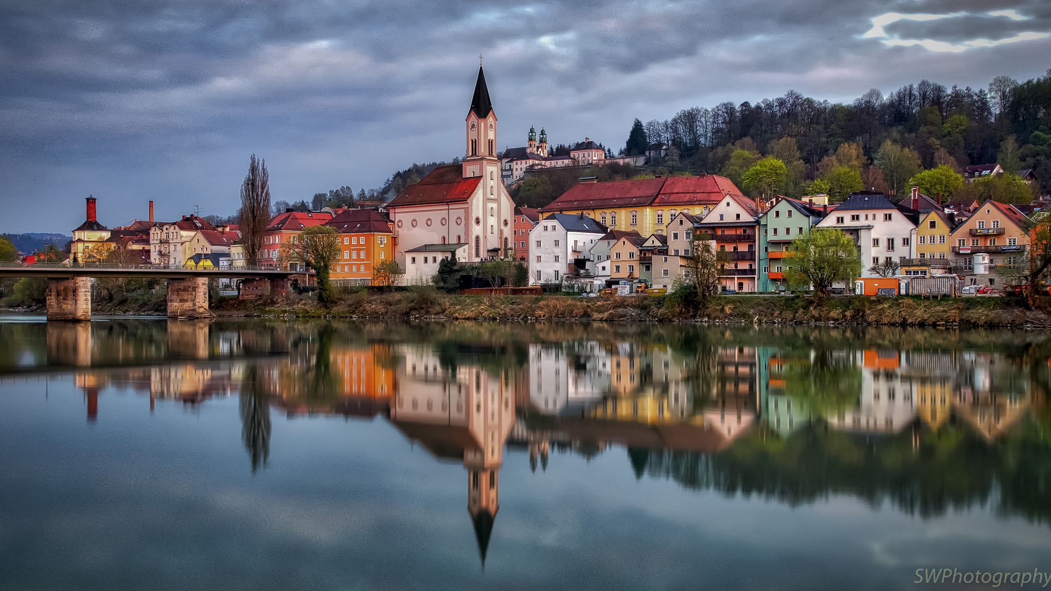 Sony a7 II + Canon EF 24-105mm F4L IS USM sample photo. Innstadt photography