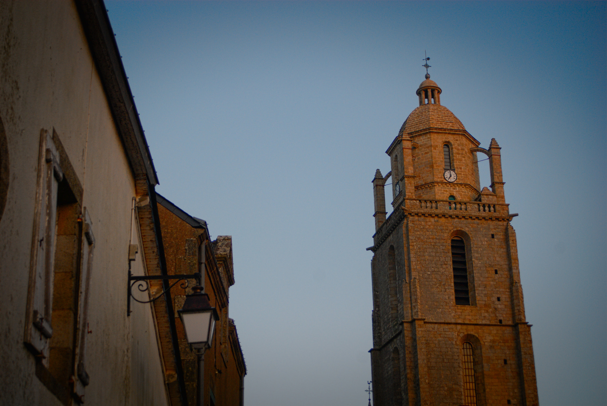 Nikon D200 + Sigma 18-50mm F3.5-5.6 DC sample photo. Batz sur mer photography