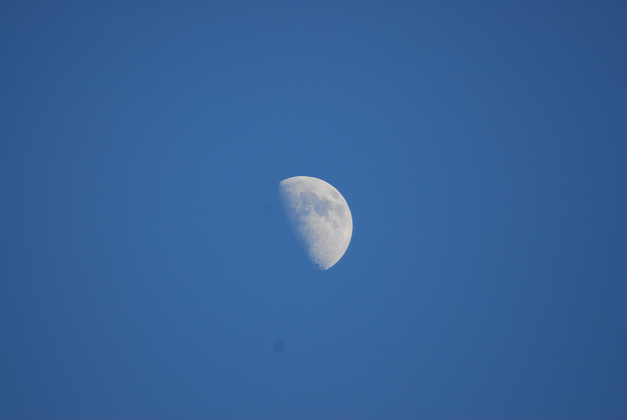 Tamron AF 200-400mm f/5.6 LD IF (75D) sample photo. Nearly night photography
