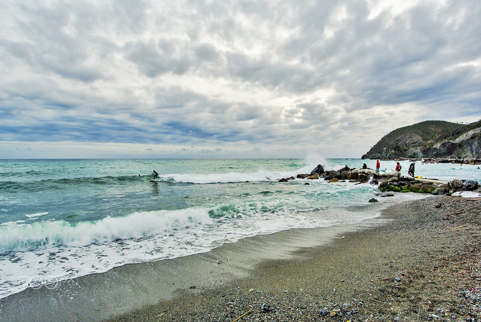 Nikon 1 V1 + Nikon 1 Nikkor VR 6.7-13mm F3.5-5.6 sample photo. Colorscape - surf and clouds photography