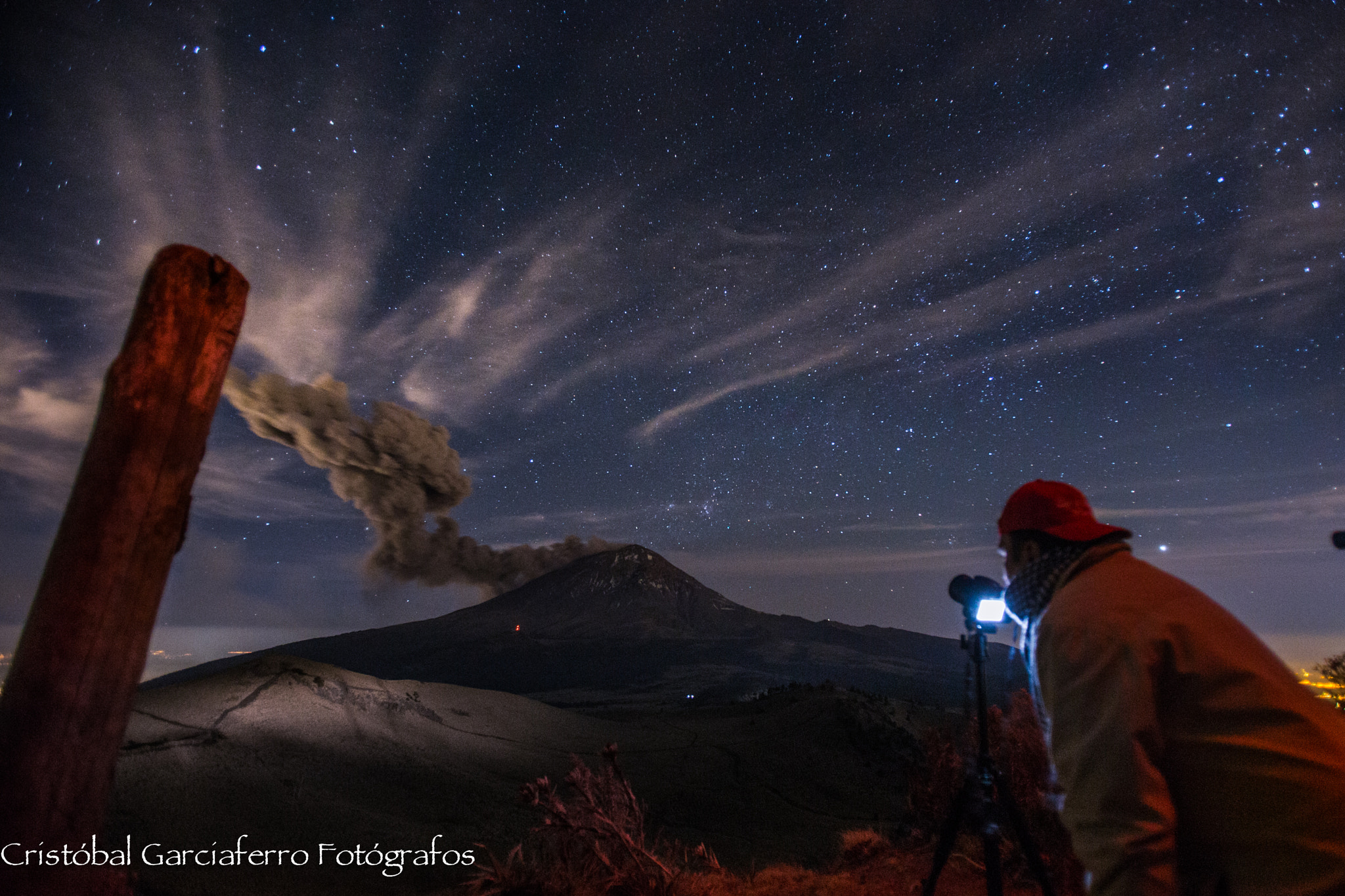 Canon EOS 6D + Canon EF 16-35mm F2.8L USM sample photo. Taking pictures to the volcano photography