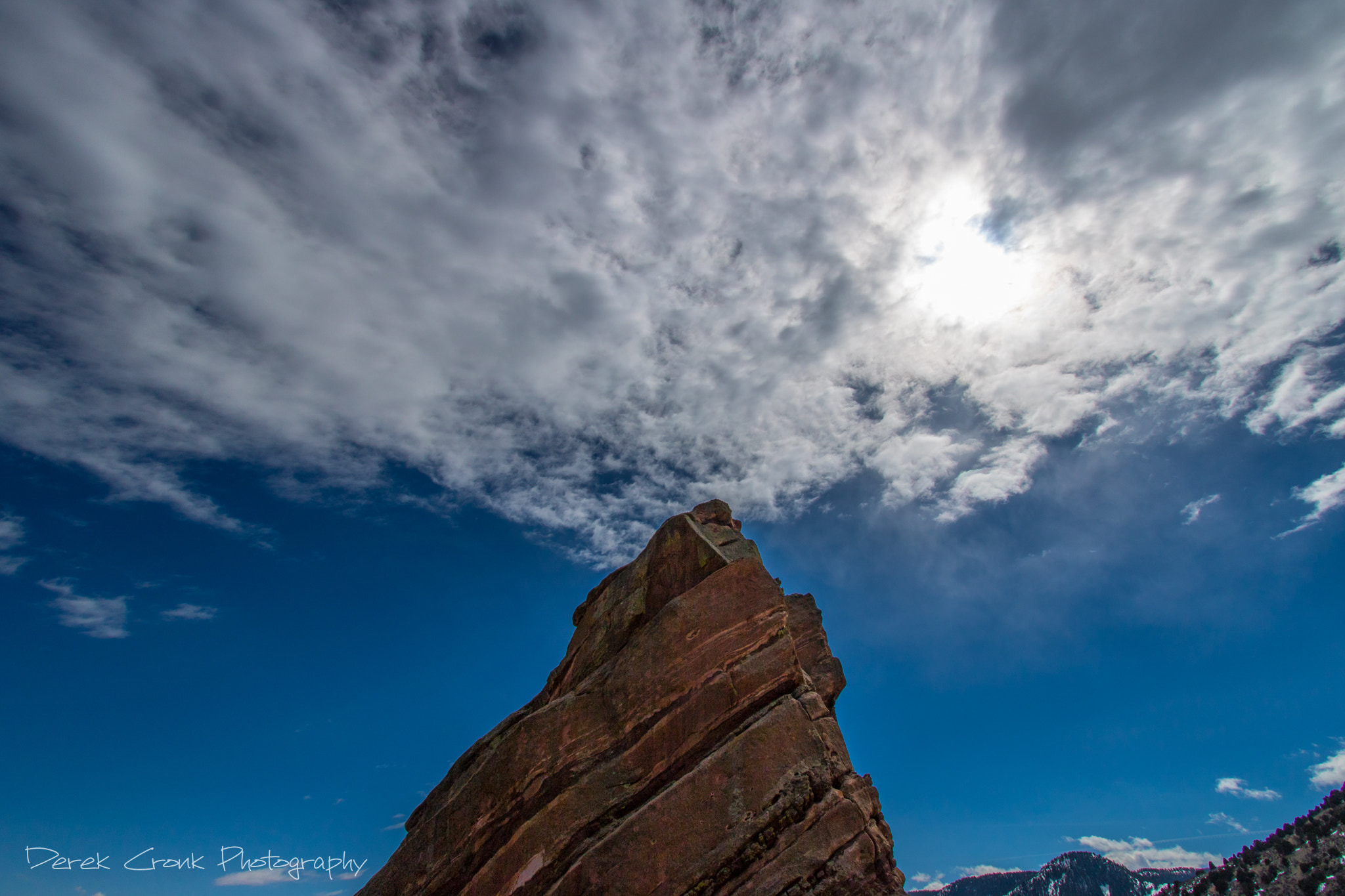 Canon EOS 750D (EOS Rebel T6i / EOS Kiss X8i) + Canon EF-S 10-22mm F3.5-4.5 USM sample photo. Ship rock at red rocks amphitheatre photography