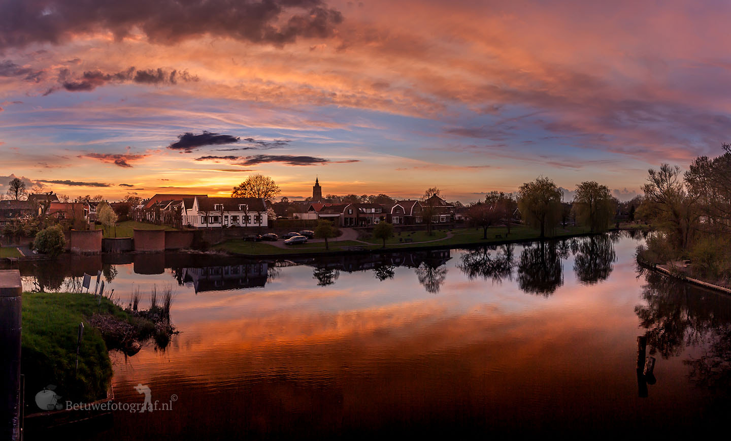 Canon EOS 5D Mark II + Sigma 24-105mm f/4 DG OS HSM | A sample photo. Skyline asperen in holland photography