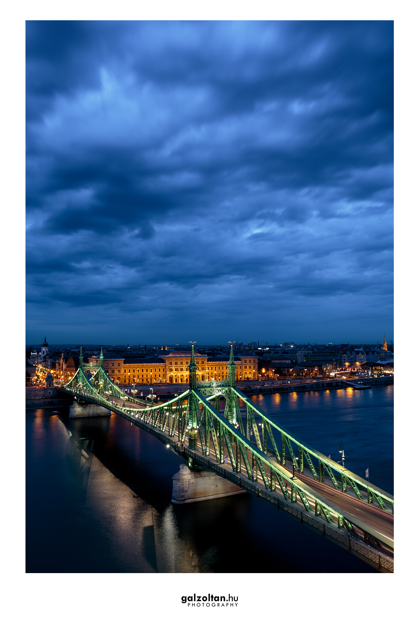 Canon EOS 6D + Canon EF 16-35mm F2.8L USM sample photo. Freedom brigde, budapest photography