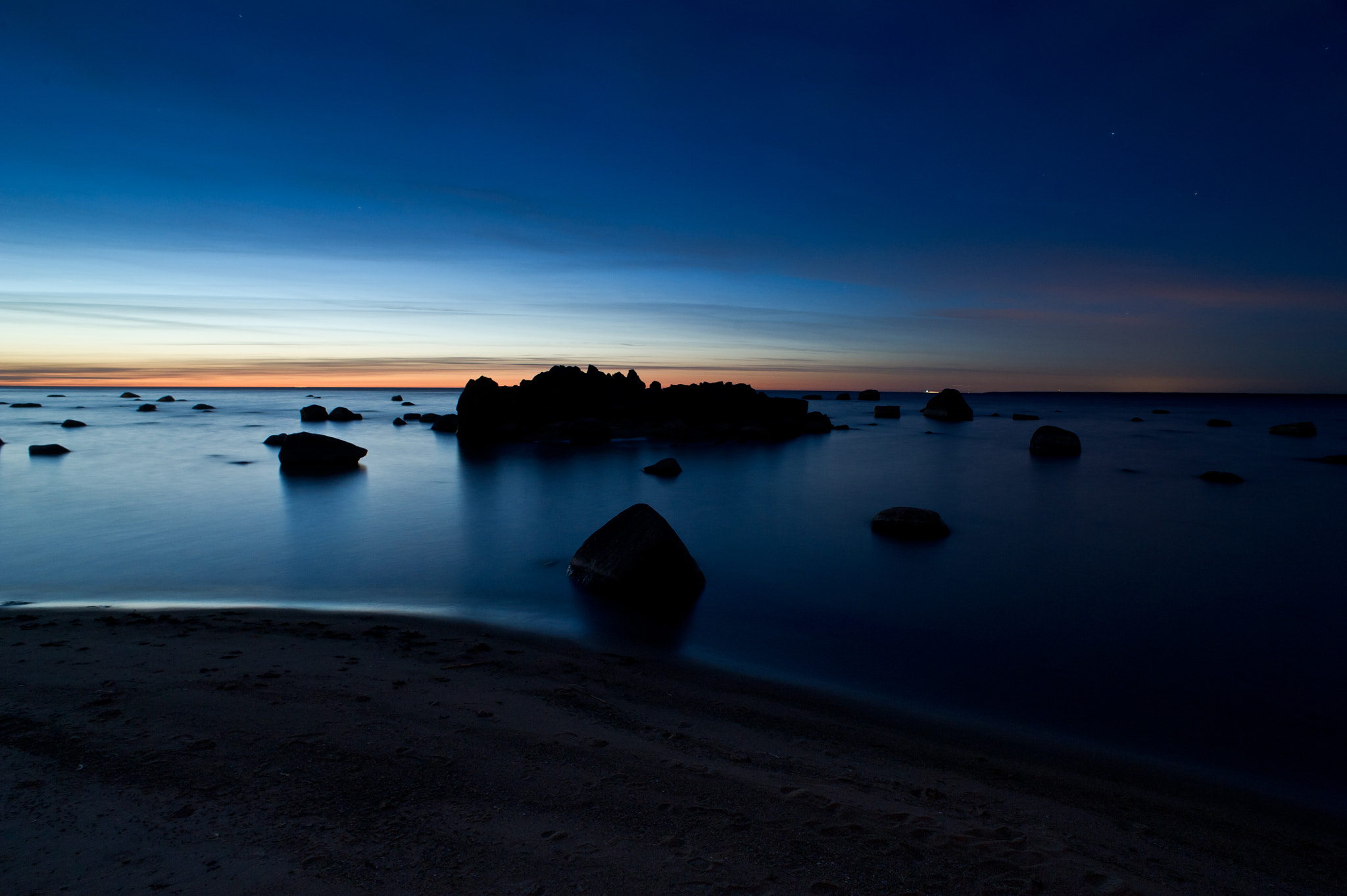 Nikon D3S + AF Nikkor 20mm f/2.8 sample photo. Beauty of the night. photography