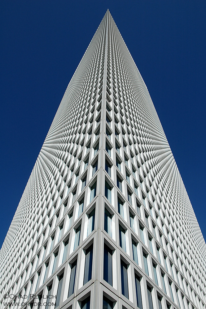 Nikon D70s sample photo. Azrieli (the triangle tower) photography