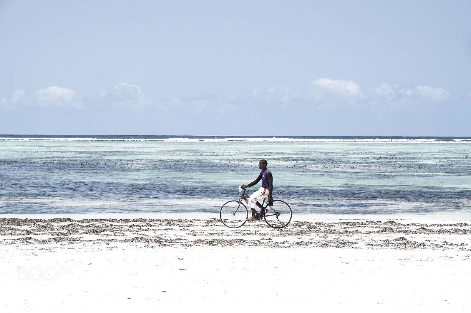 Pentax K-30 sample photo. Bycicle ride on the beach photography