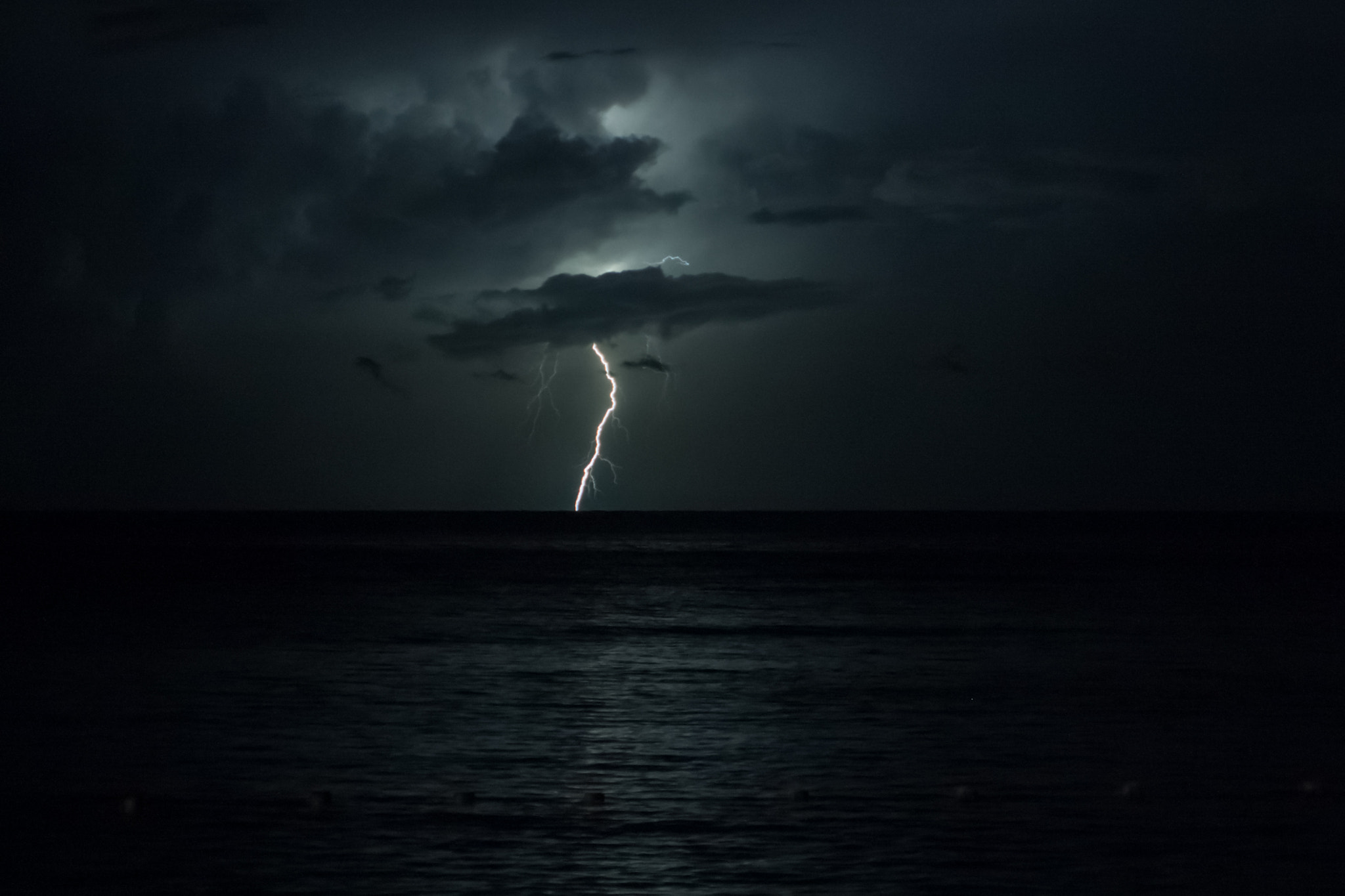 Canon EF 28-90mm f/4-5.6 sample photo. Storm in the bay photography