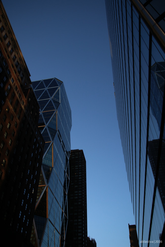 Sigma 17-70mm F2.8-4 DC Macro OS HSM sample photo. Nyc | glass photography