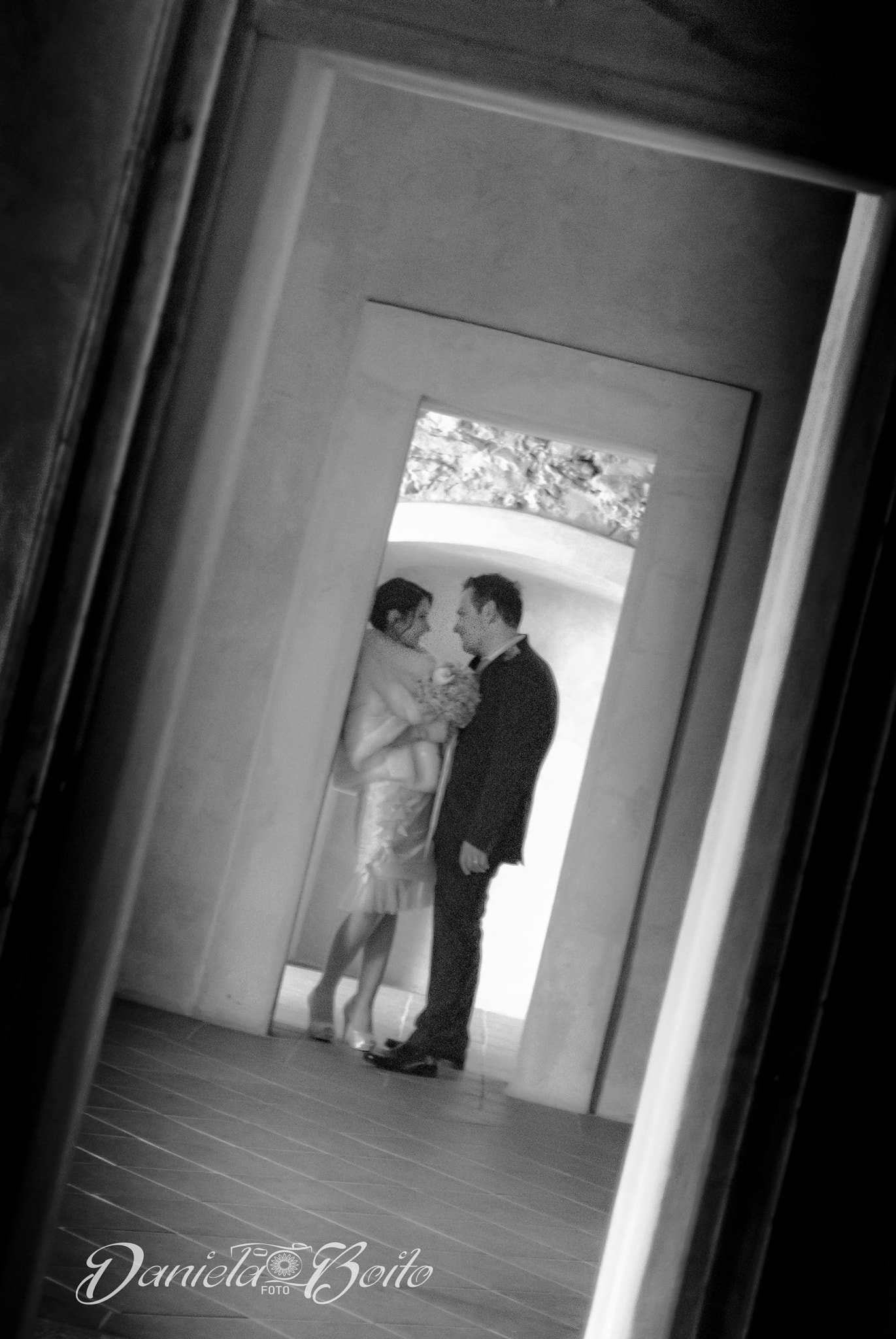 AF Zoom-Nikkor 35-70mm f/2.8D sample photo. Romance photography