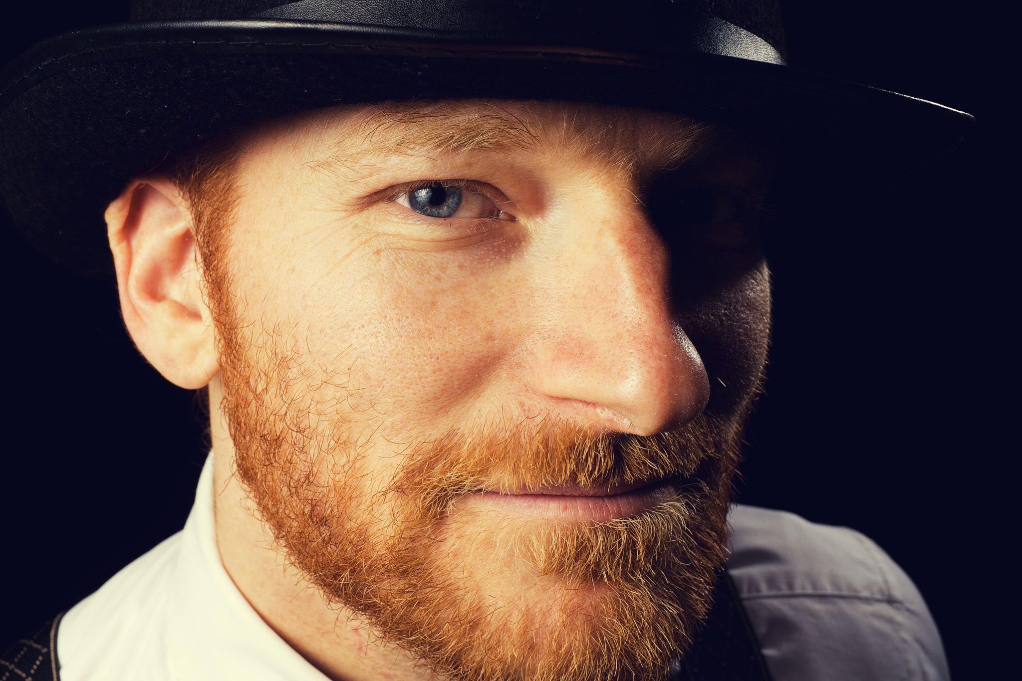E 32mm F1.8 sample photo. Maximilian dirr potrait photography