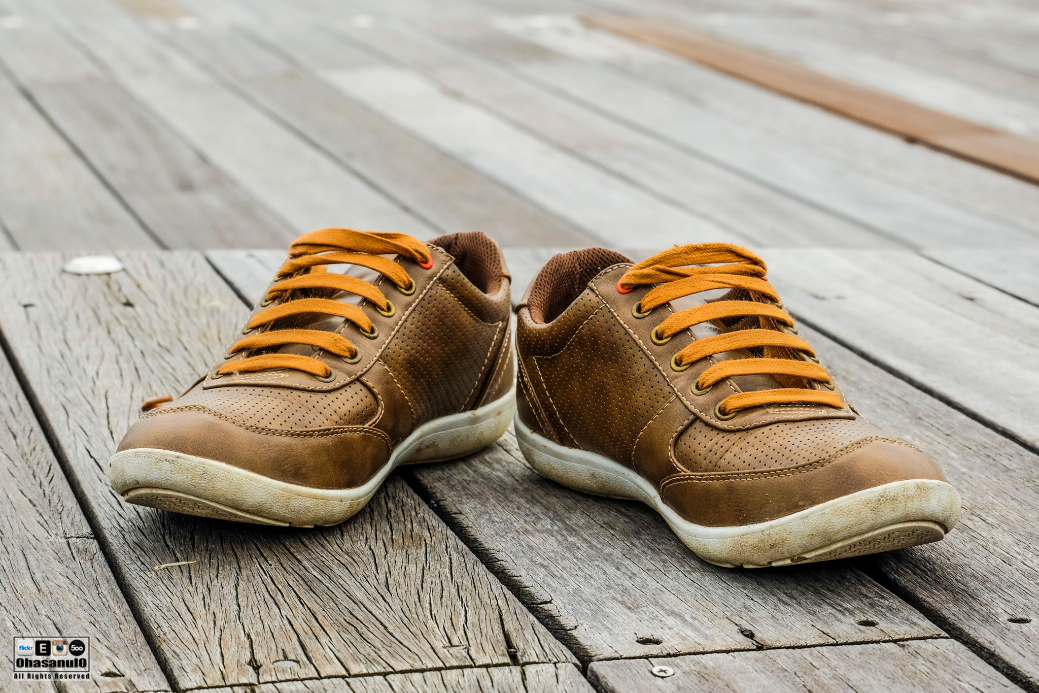 Fujifilm X-M1 + Fujifilm XC 50-230mm F4.5-6.7 OIS II sample photo. Shoes photography