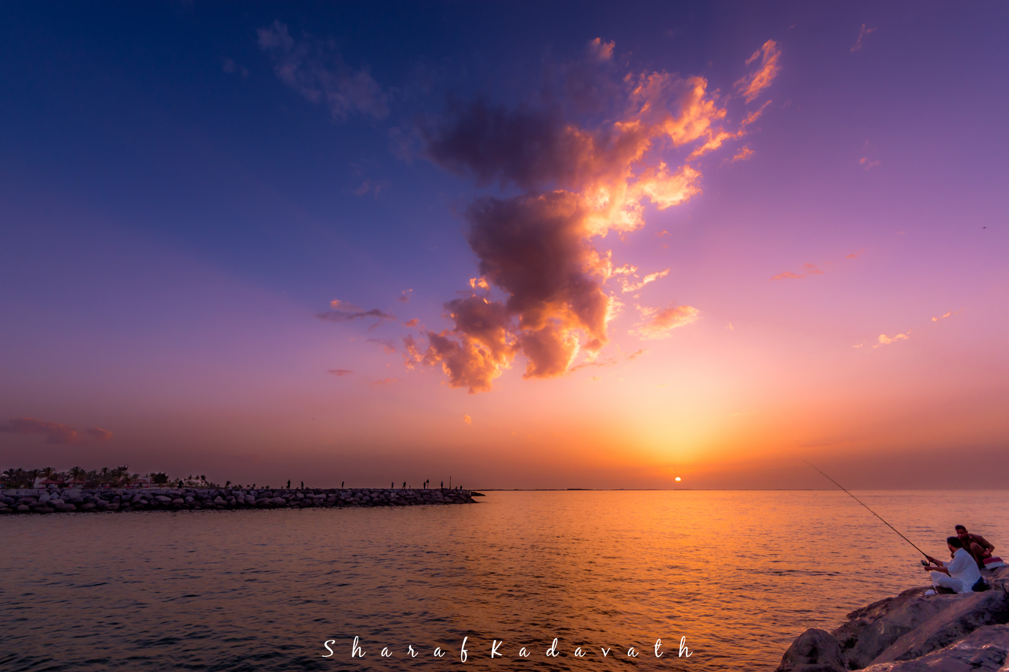 Sigma 8-16mm F4.5-5.6 DC HSM sample photo. Fishing the sun photography