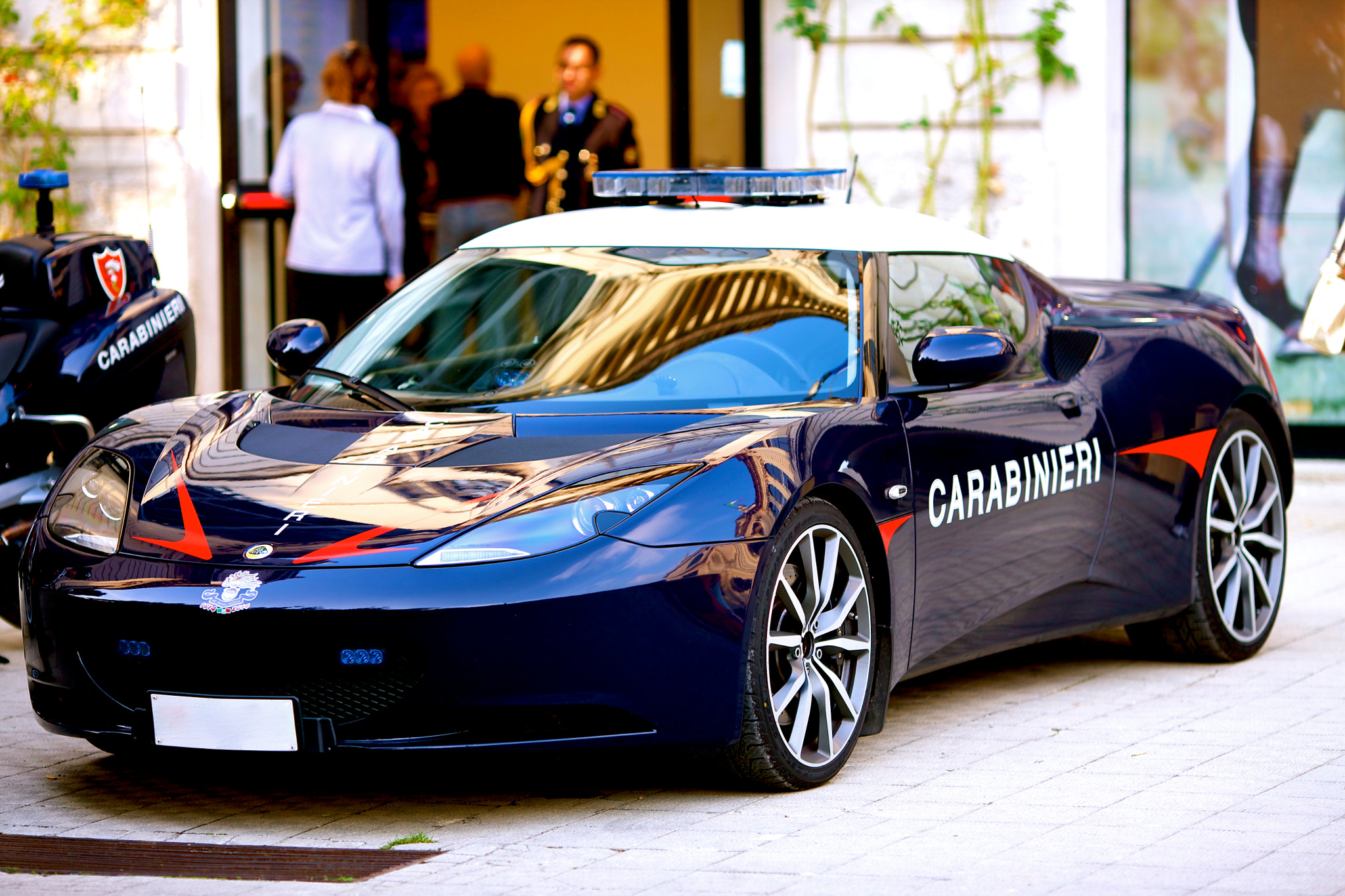 Canon EOS-1Ds Mark III + Canon EF 135mm F2L USM sample photo. Polizia italia photography