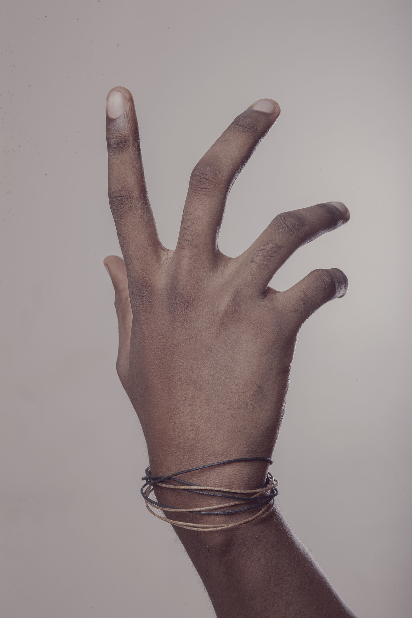 Canon EOS-1Ds Mark III sample photo. Hand modeling photography