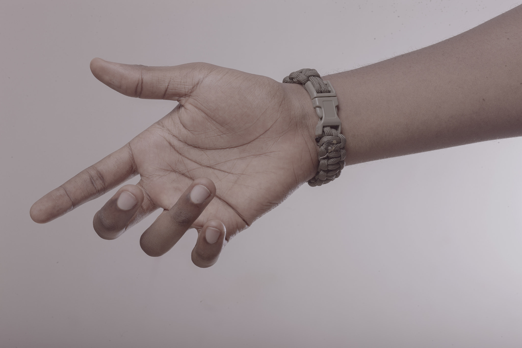 Canon EOS-1Ds Mark III sample photo. Hand modeling photography