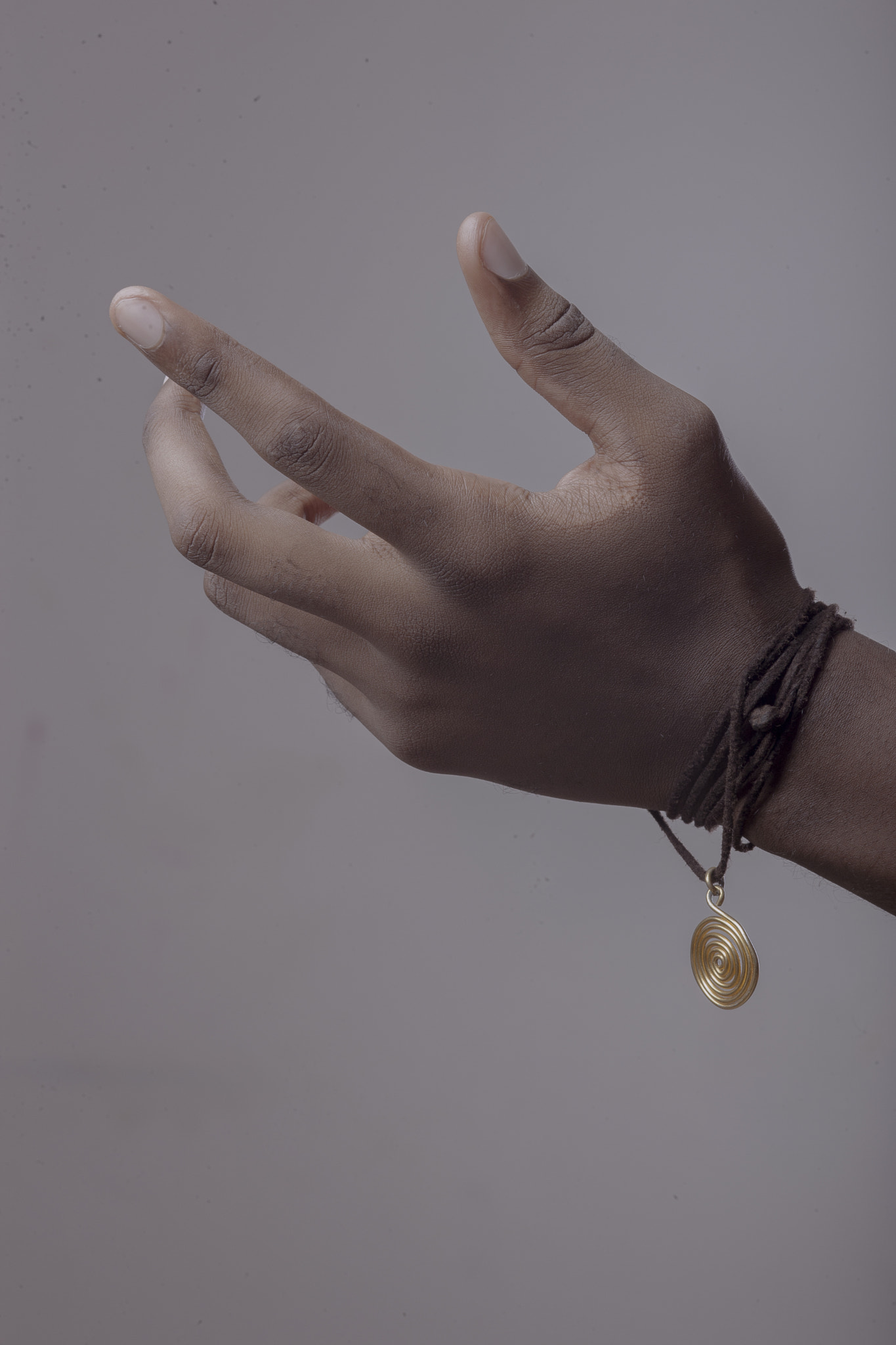 Canon EOS-1Ds Mark III sample photo. Hand modeling photography