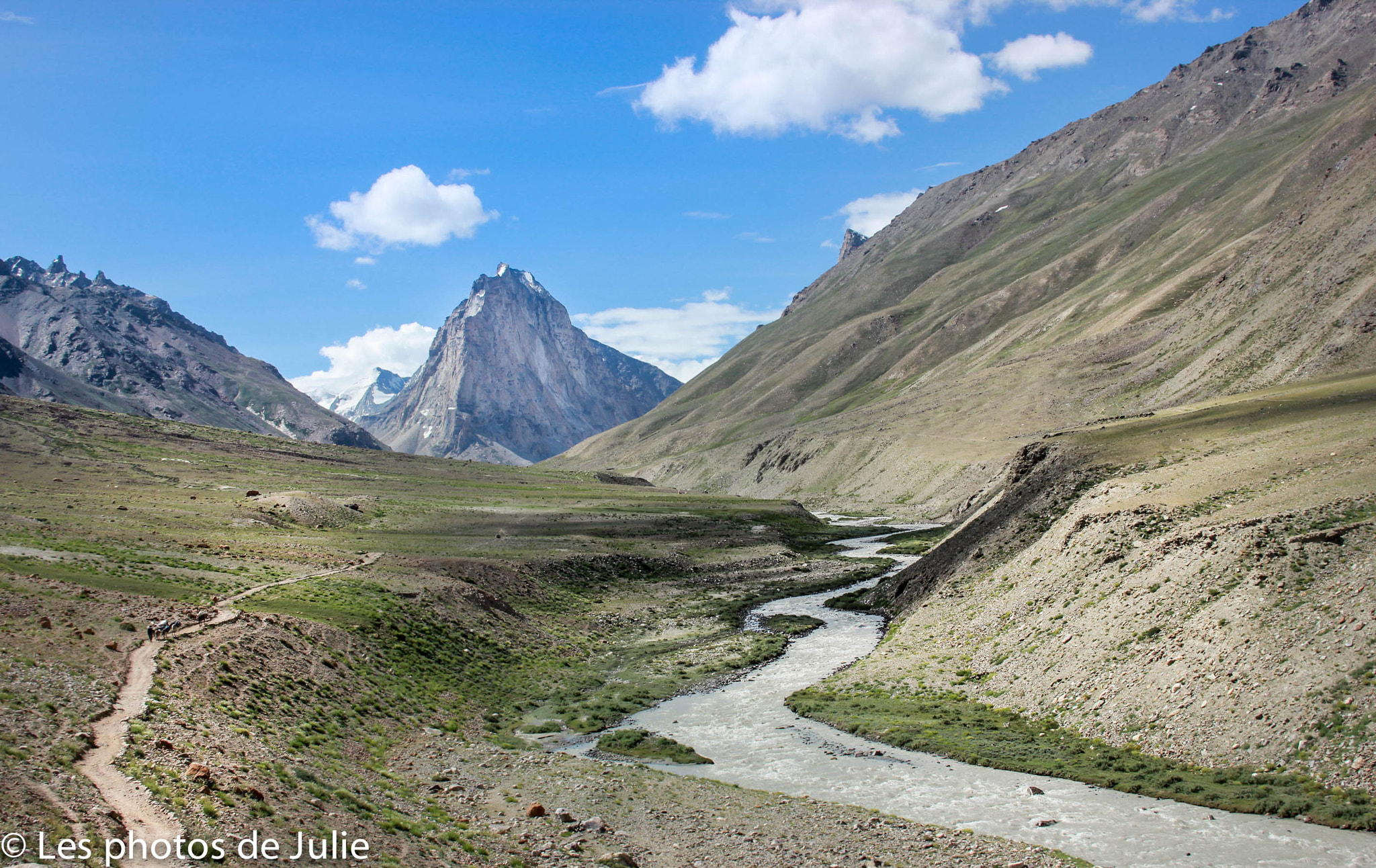 Canon EF-S 18-55mm F3.5-5.6 sample photo. Le sentier photography