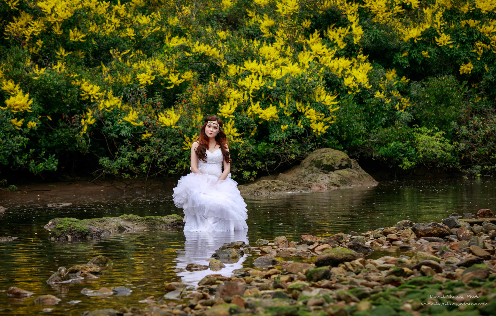 Canon EOS 5DS R + Canon EF 70-200mm F4L IS USM sample photo. Sitting on river photography